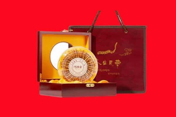 收购资讯:清远市回收冬虫夏草是按克吗